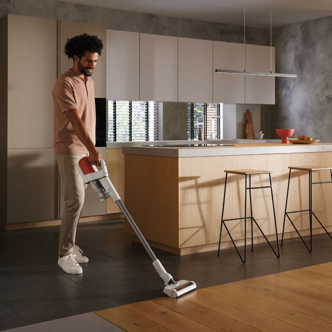 Miele - Duoflex HX1 Cordless Stick Vacuum Cleaner in Brilliant White / Terra Red - 41QLL030USA