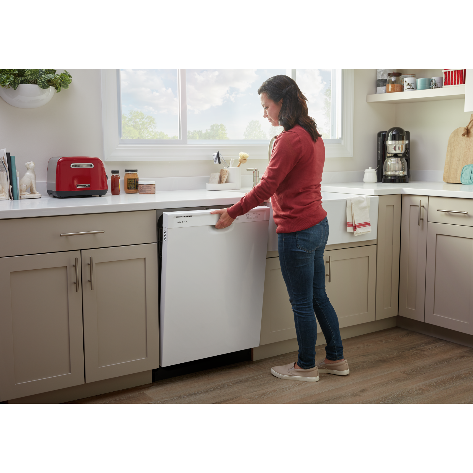 Amana - 59 dBA Built In Dishwasher in White - ADB1400AMW