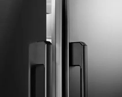 Dacor - 42 Inch Refrigerator Handle Kit Accessory in Graphite - ADRF42MHAAMS
