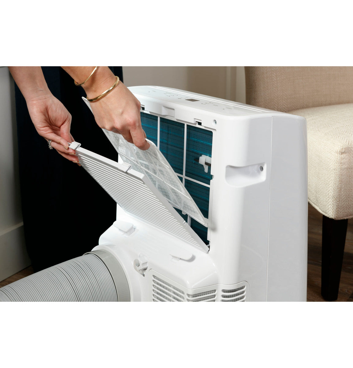 GE - 14,000 BTU Portable Air Conditioner With Cooling & Heating Functions in White - APSA13YBMW