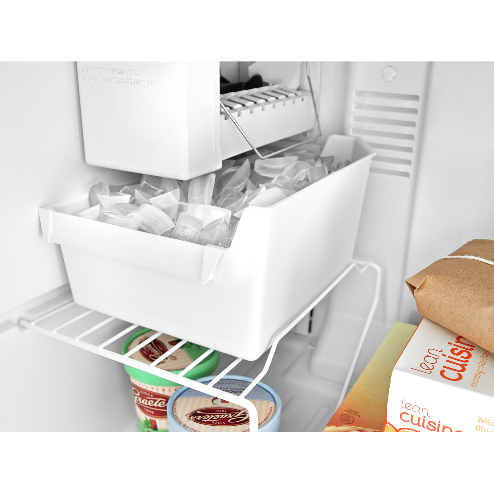Amana - 28 Inch 14.3 cu. ft Top Mount Refrigerator in White - ART104TFDW