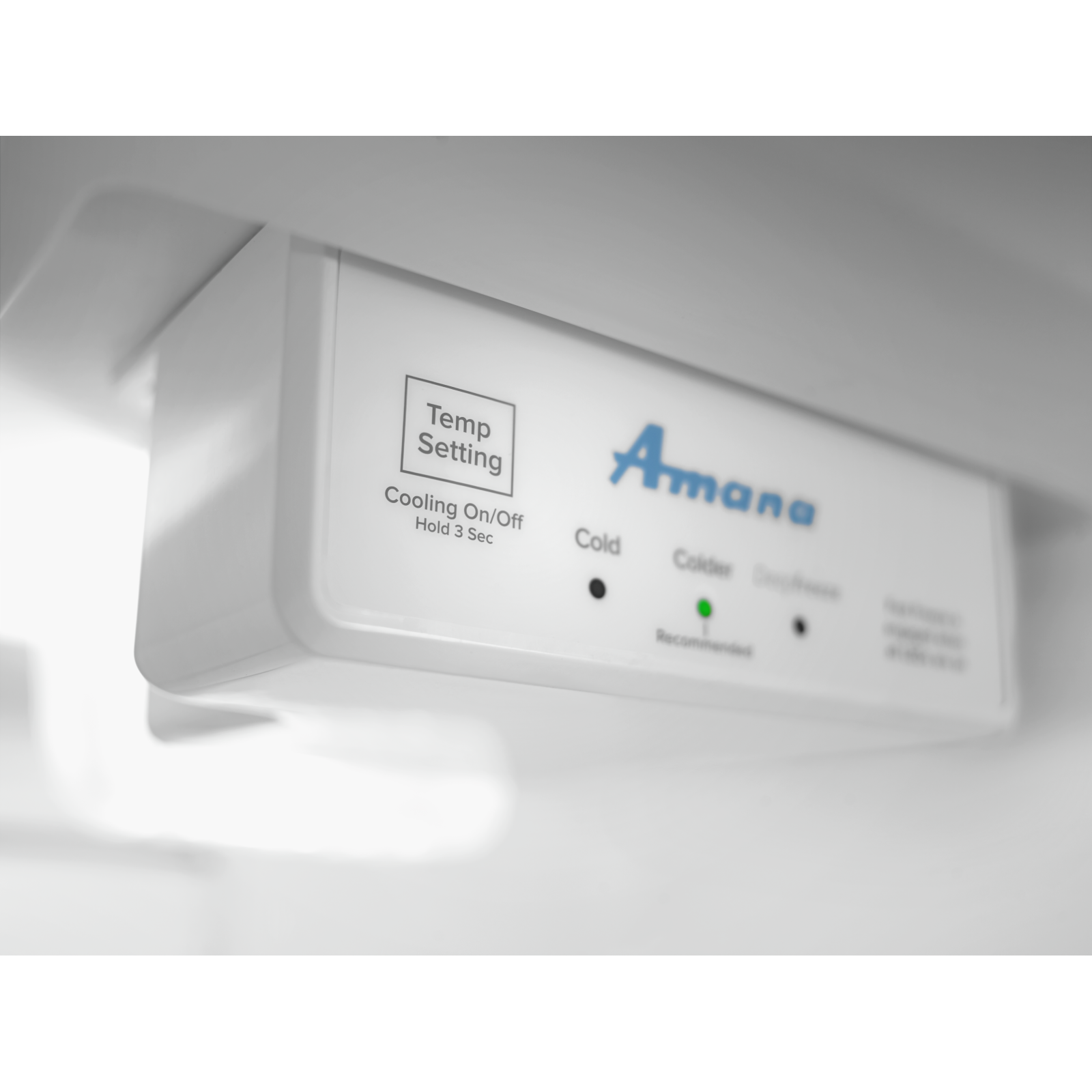 Amana - 15.68 cu. Ft Upright Freezer in White - AZF33X16DW