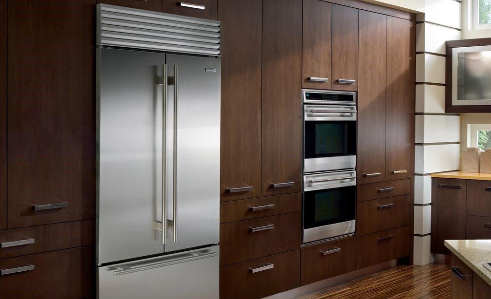 Sub-Zero - 36 Inch 21 cu. ft Built In / Integrated Refrigerator in Stainless - BI-36UFD/S/TH