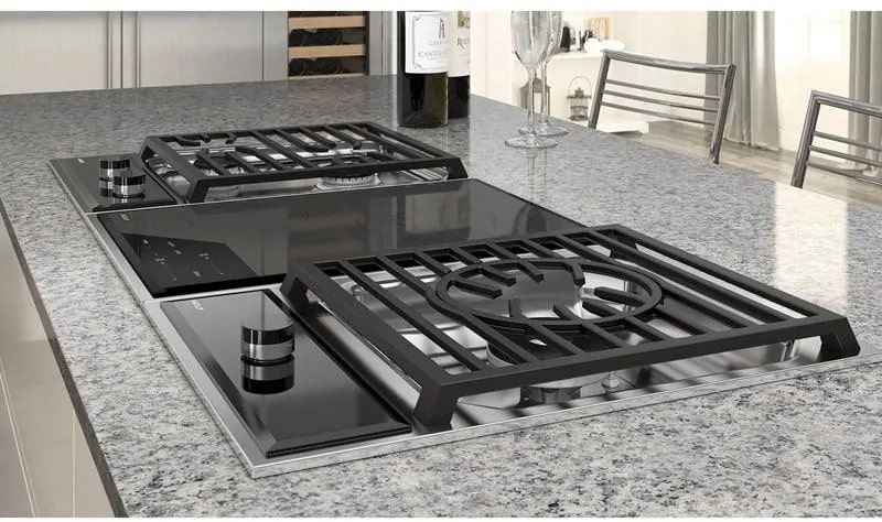 Wolf - 15 inch wide Electric Cooktop in Black - CE152TF/S