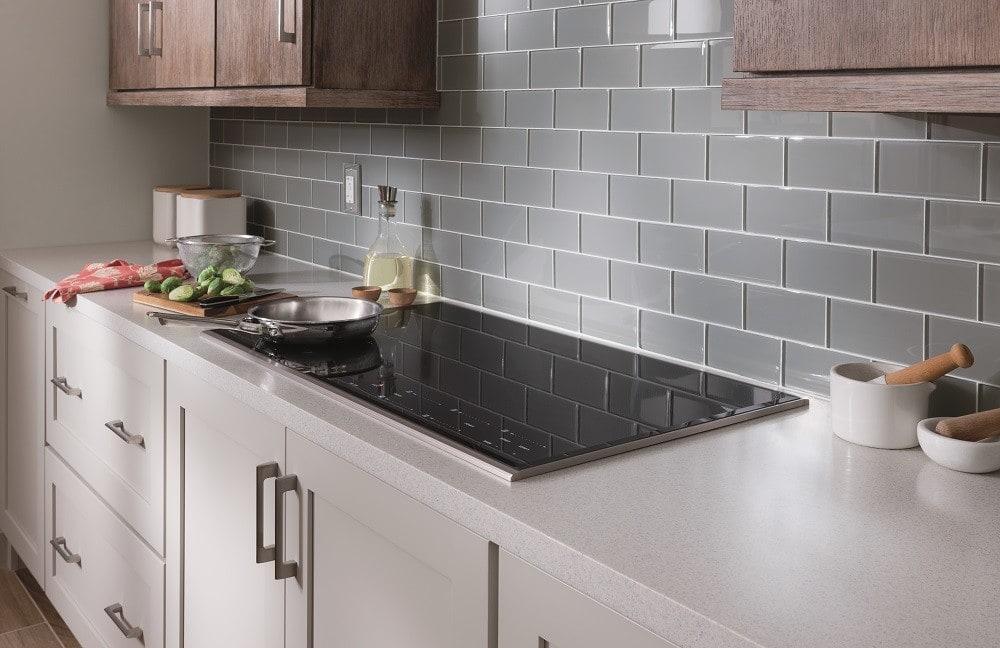 Wolf - 36 inch wide Electric Cooktop in Black - CE365T/S/208