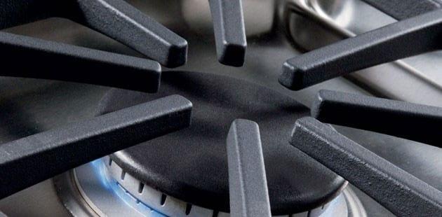 Wolf - 30 inch wide Gas Cooktop in Stainless - CG304P/S