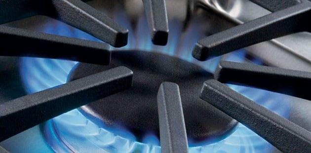 Wolf - 30 inch wide Gas Cooktop in Stainless - CG304P/S/LP