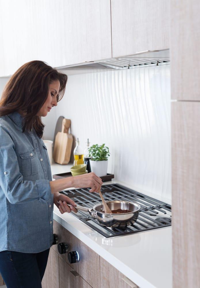 Wolf - 36 inch wide Gas Cooktop in Stainless - CG365C/S/LP