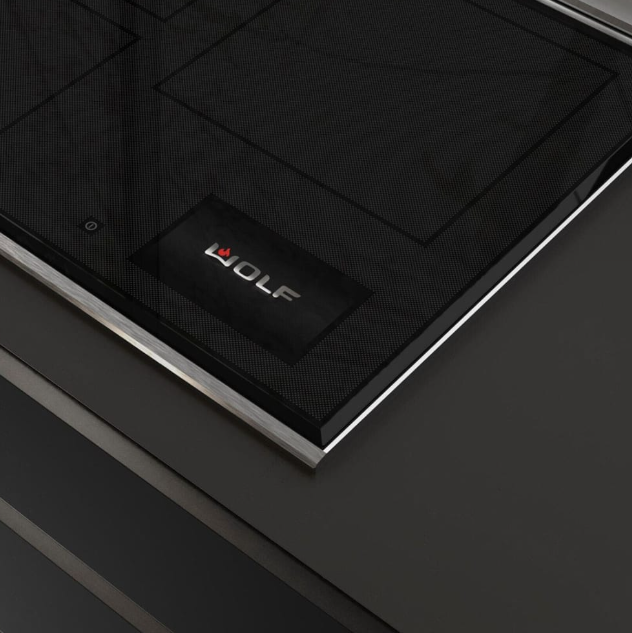 Wolf - 36 Inch Induction Cooktop in Black - CI36560T/S
