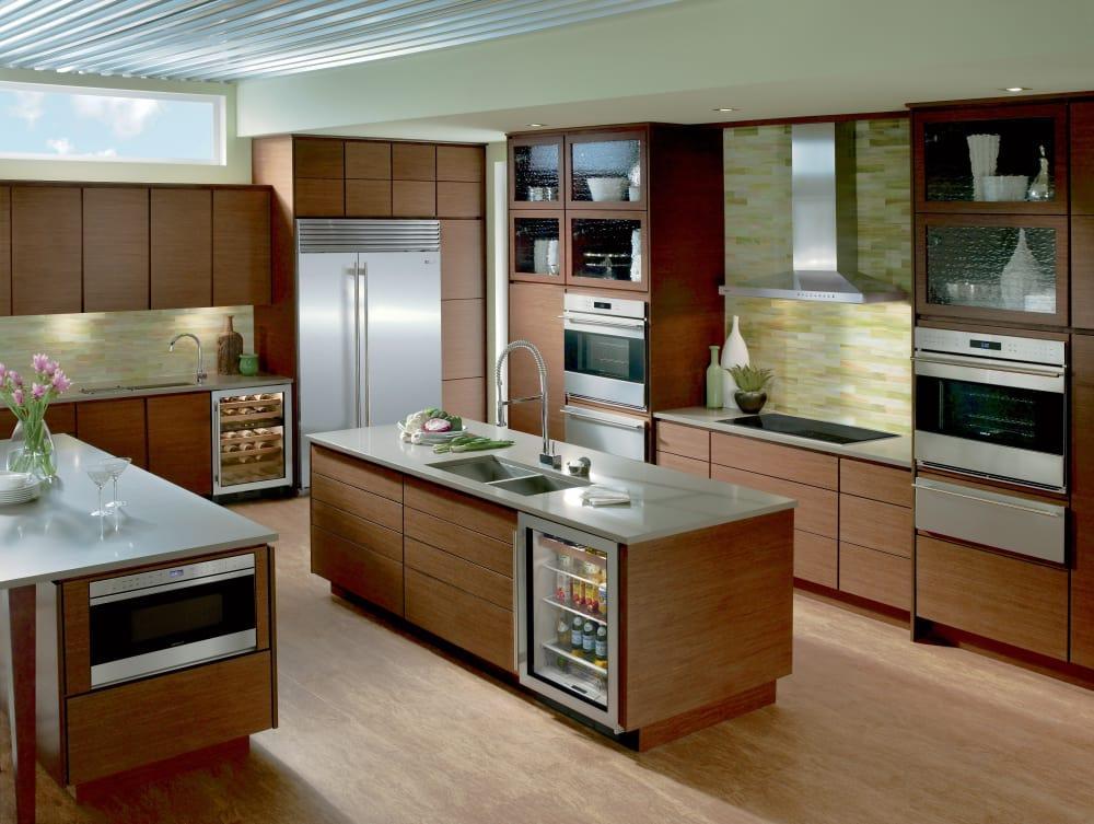 Wolf - 36 inch wide Induction Cooktop in Black - CI365C/B