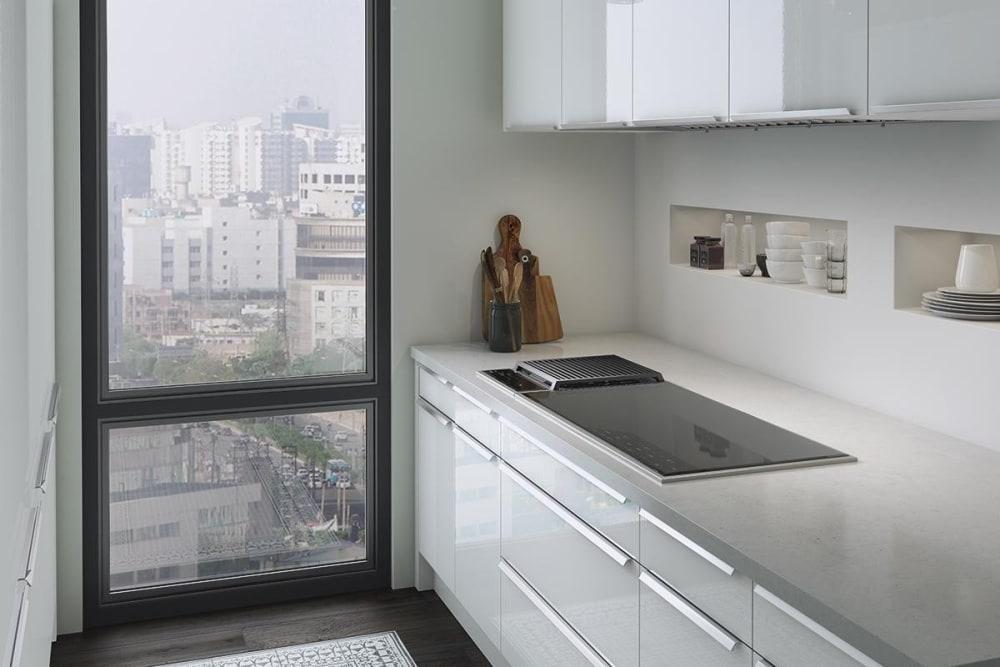 Wolf - 36 inch wide Induction Cooktop in Stainless - CI365TF/S