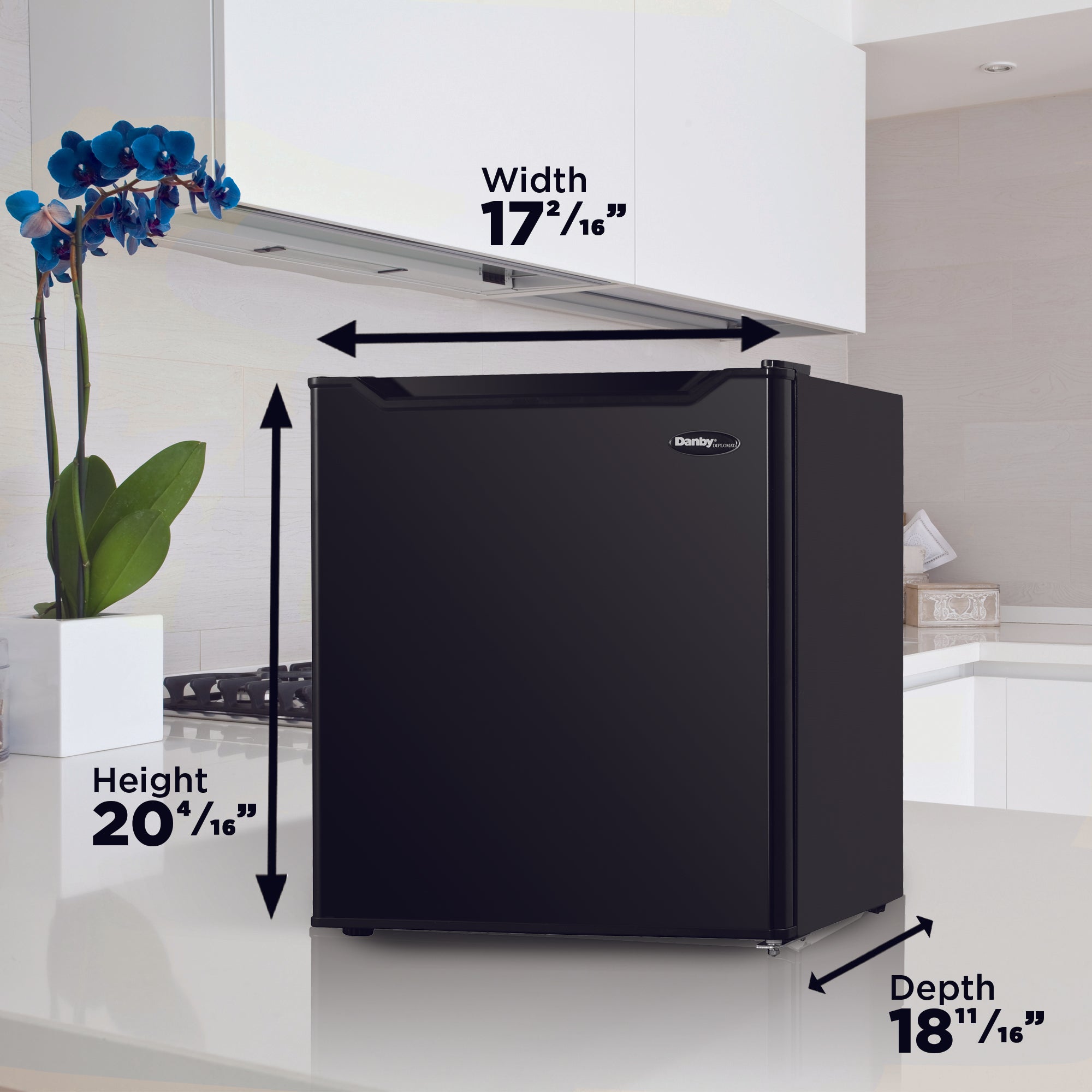 Danby - 17.13 Inch 1.6 cu. ft Mini Fridge Refrigerator in Black - DAR016B1BM
