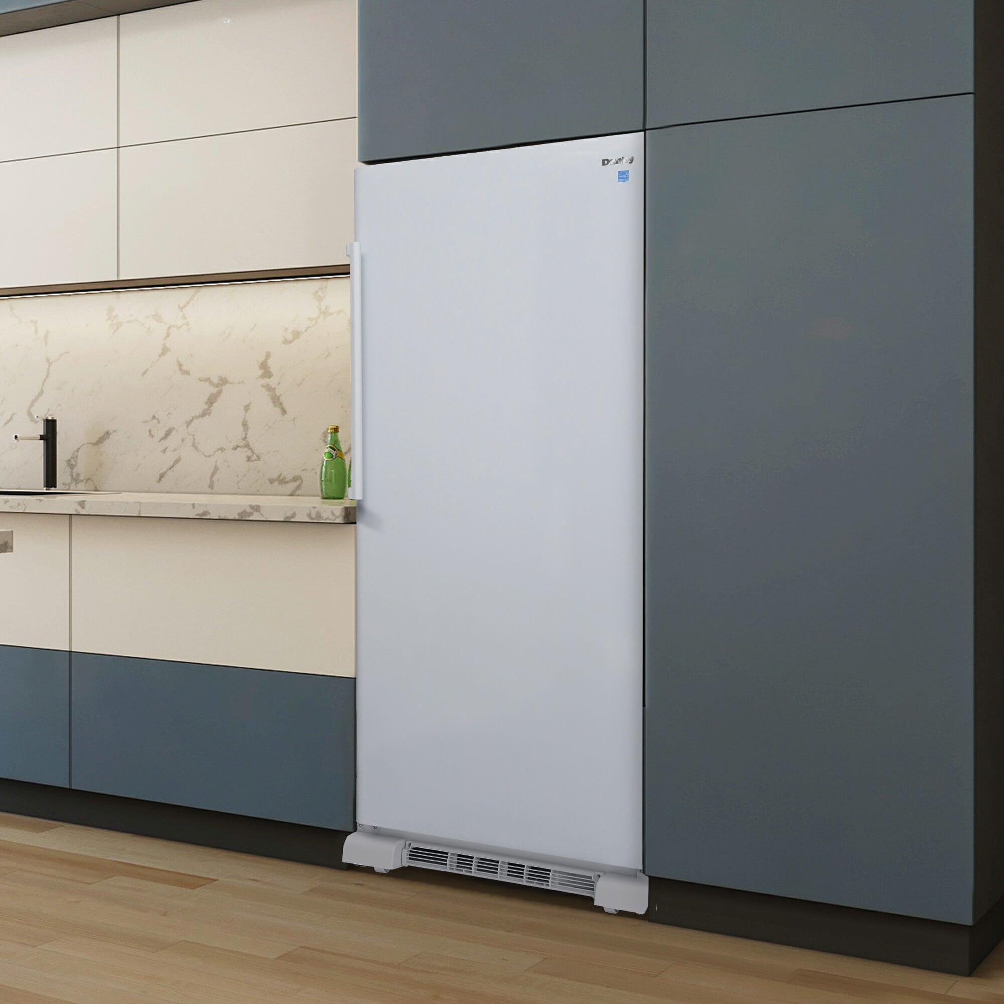 Danby - 30 Inch 17 cu. ft Built In / Integrated Refrigerator in White - DAR170A3WDD