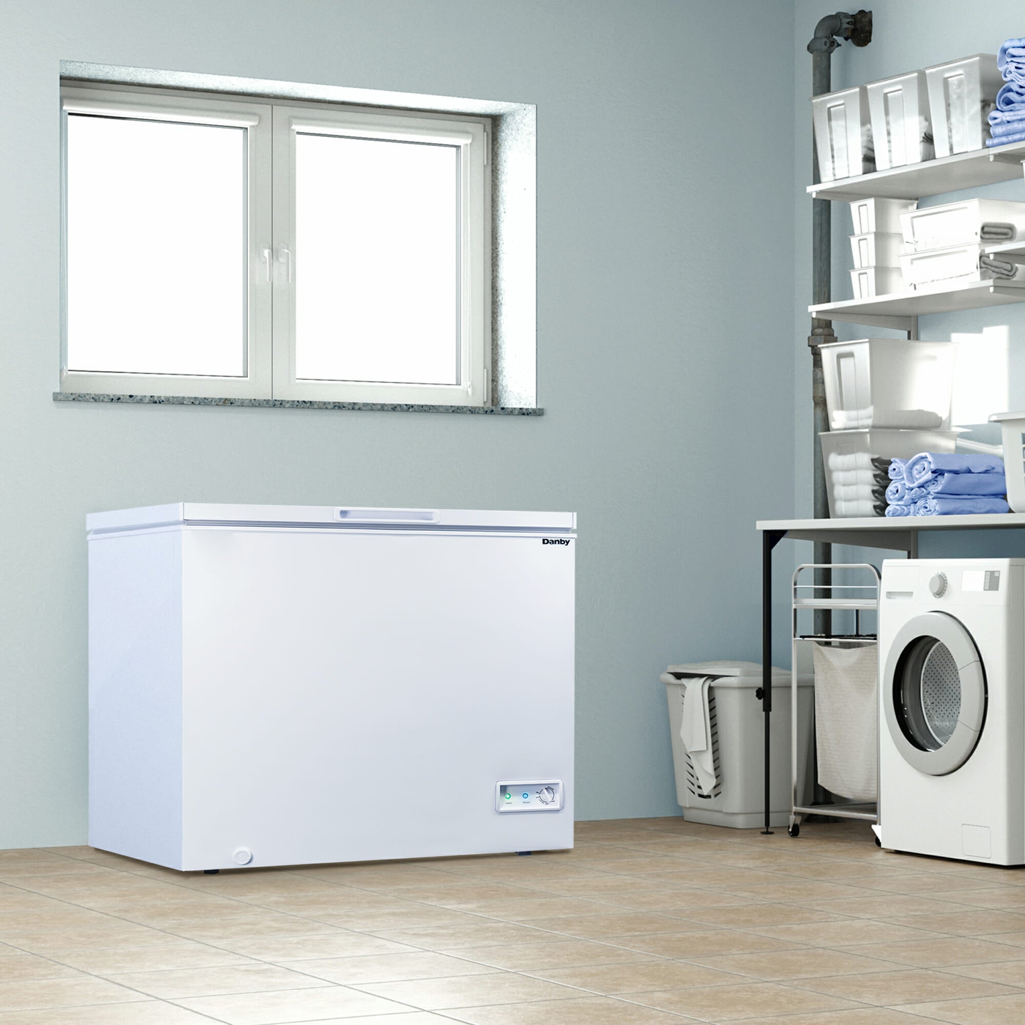 Danby - 7 cu. Ft Chest Freezer in White - DCF070A5WDB