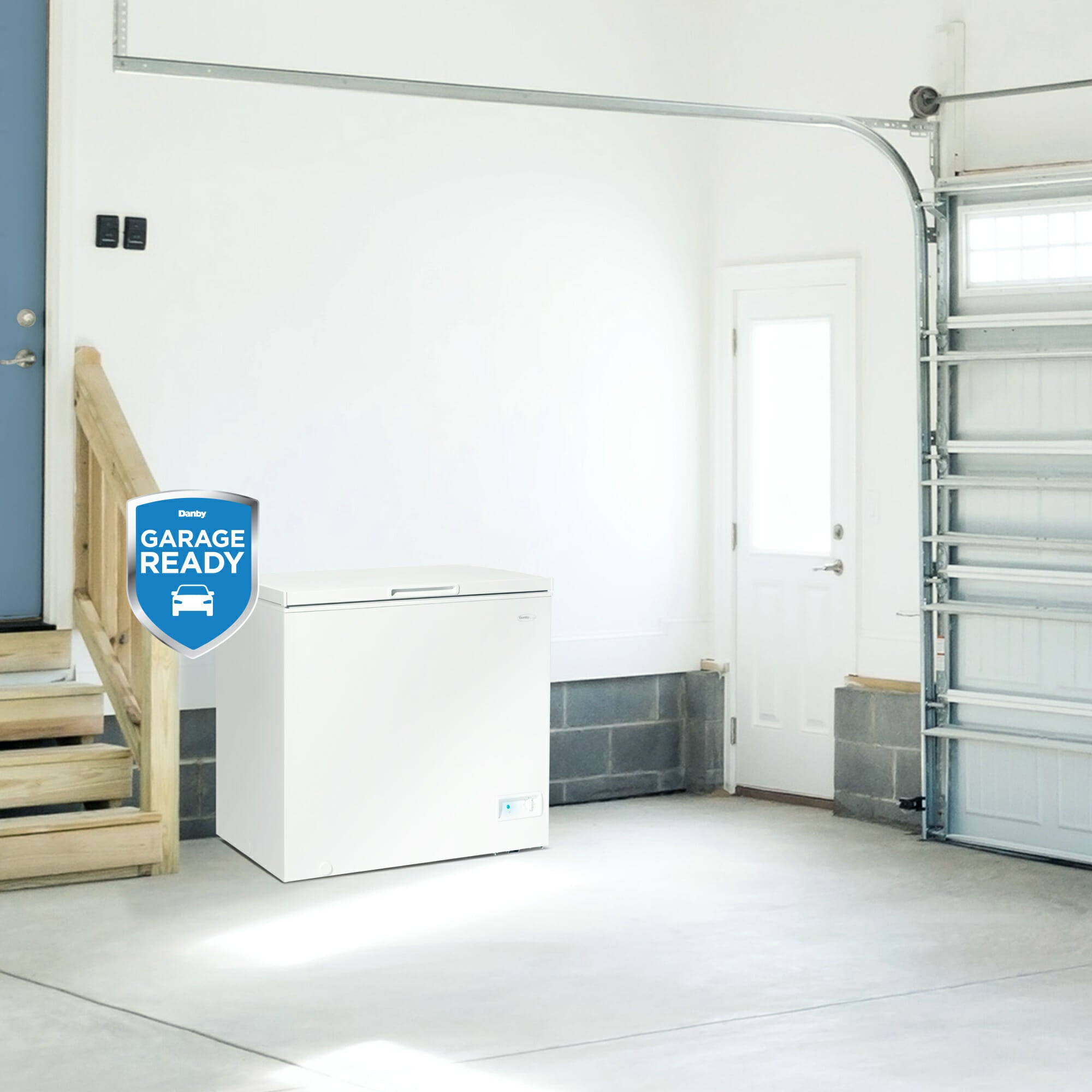 Danby - 7 cu. Ft Chest Freezer in White - DCF070B1WM