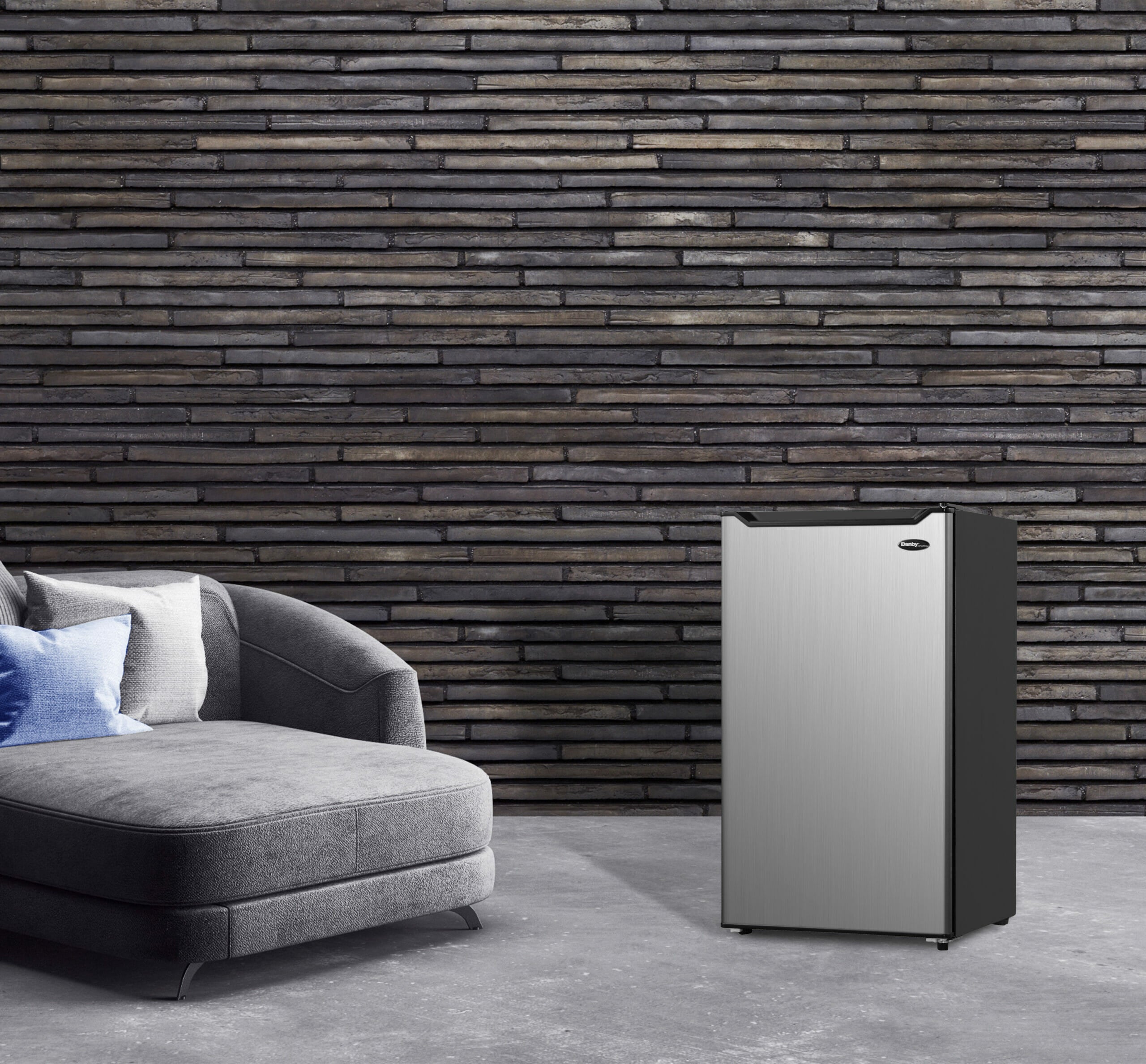 Danby - 19.31 Inch 4.4 cu. ft Mini Fridge Refrigerator in Stainless - DCR044B1SLM