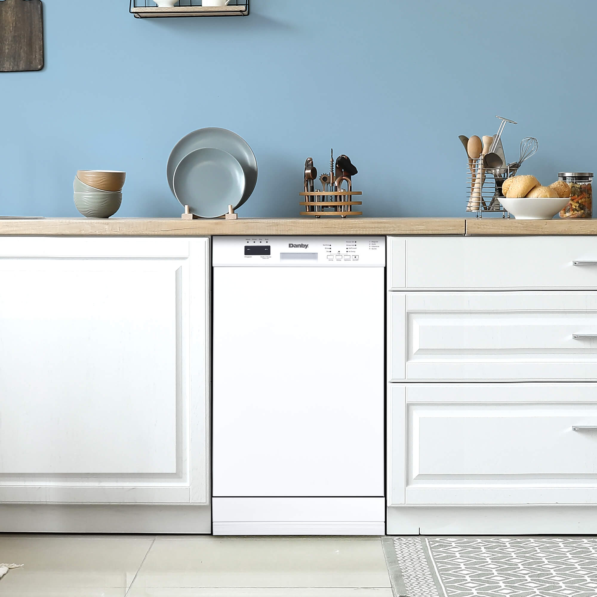 Danby - 51 dBA Built In Dishwasher in White - DDW18D1EW