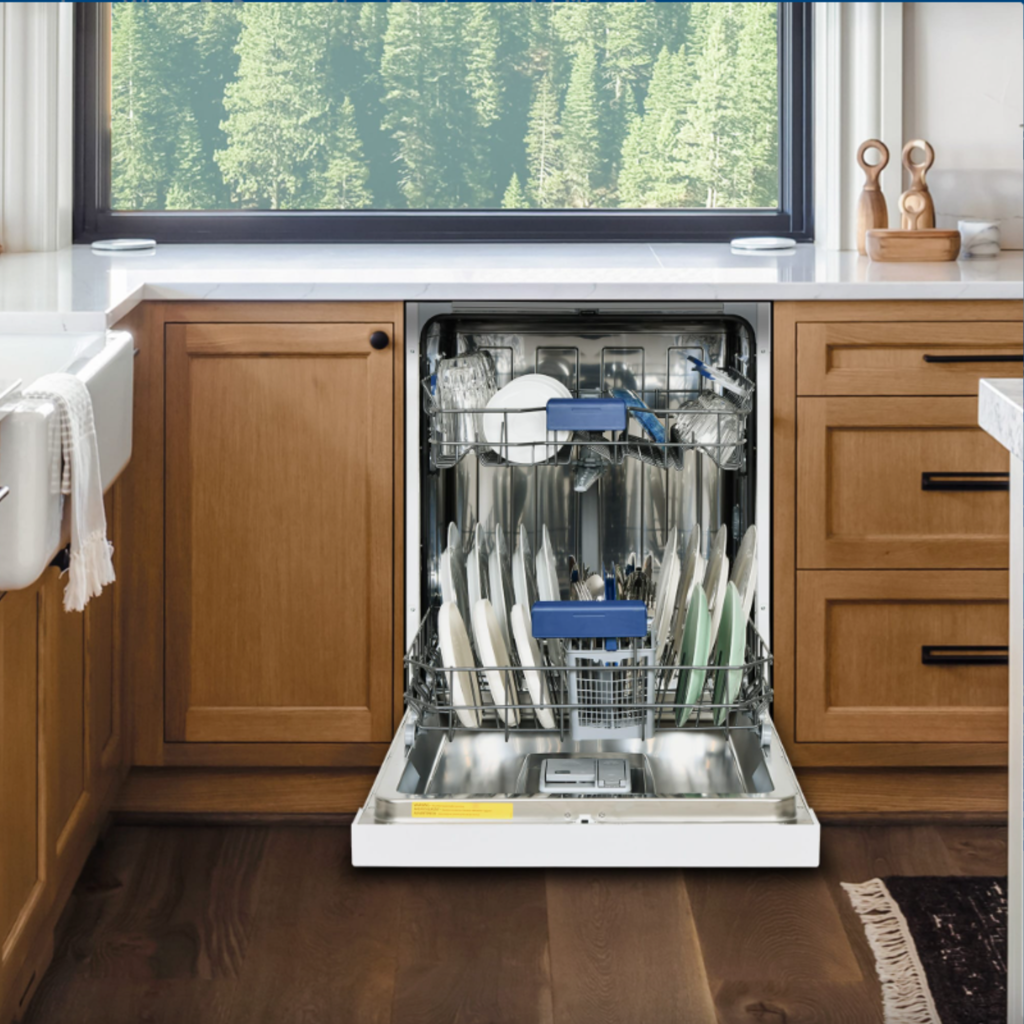 Danby - 51 dBA Built In Dishwasher in White - DDW2400EW