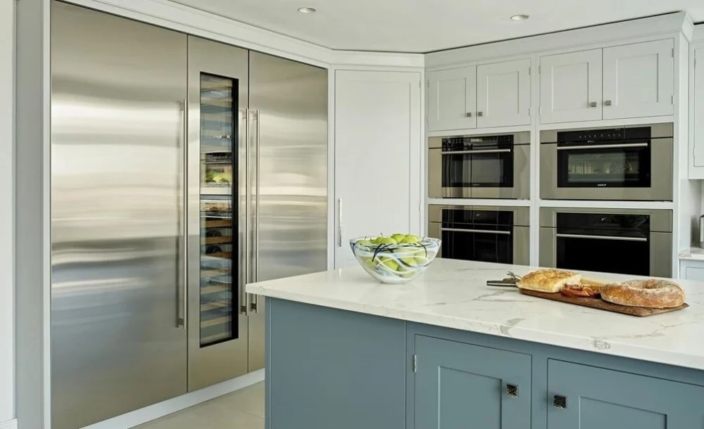 Sub-Zero - 15.5 cu. Ft Built In Freezer in Panel Ready - DEC3050FI/L