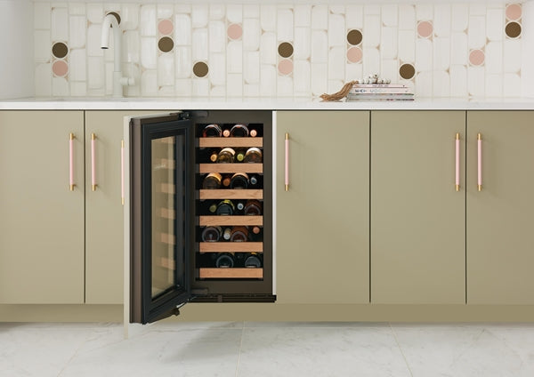 Sub-Zero - 15 Inch 24 Bottle Built In / Integrated Wine Fridge Refrigerator in Panel Ready - DEU1550W/L
