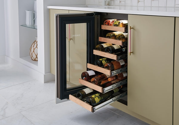 Sub-Zero - 15 Inch 24 Bottle Built In / Integrated Wine Fridge Refrigerator in Panel Ready - DEU1550W/L