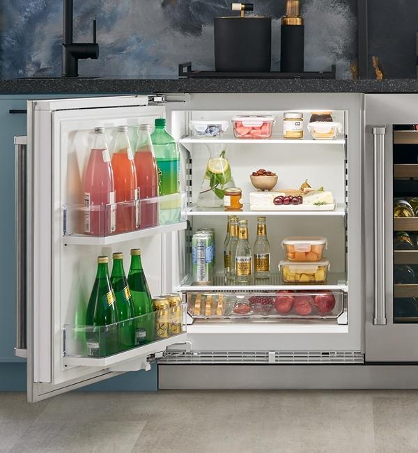 Sub-Zero - 24 Inch 5.4 cu. ft Built In / Integrated Undercounter Refrigerator in Panel Ready - DEU2450R/L