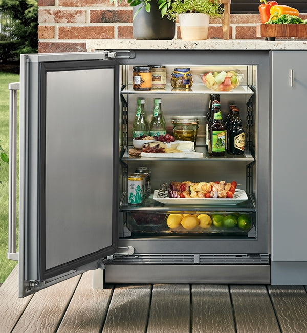 Sub-Zero - 24 Inch 5.4 cu. ft Built In / Integrated Outdoor Undercounter Refrigerator in Panel Ready - DEU2450RO/L