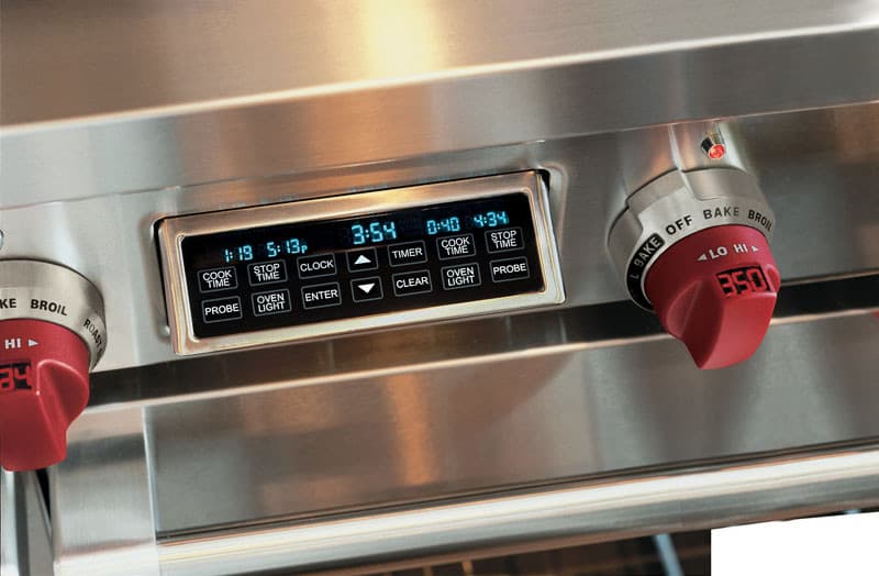 Wolf - 4.5 cu. ft Dual Fuel Range in Stainless - DF304