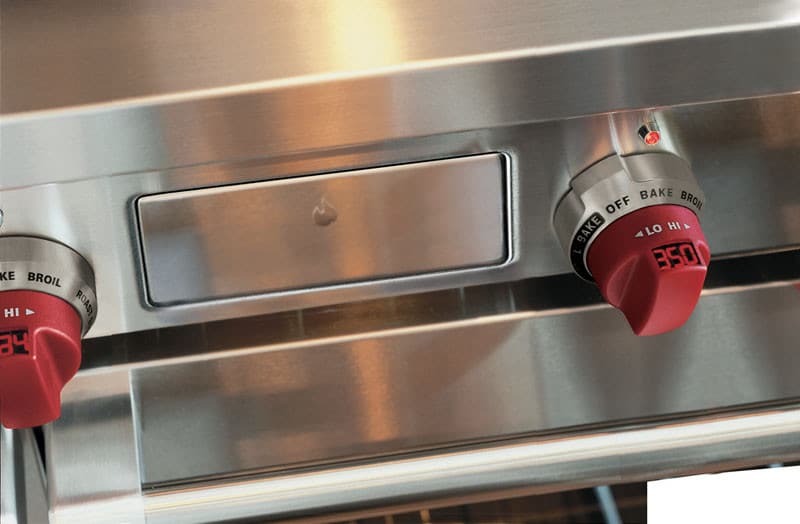 Wolf - 4.5 cu. ft Dual Fuel Range in Stainless - DF304