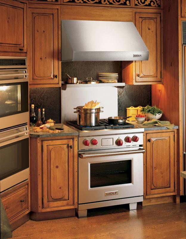 Wolf - 4.5 cu. ft Dual Fuel Range in Stainless - DF304