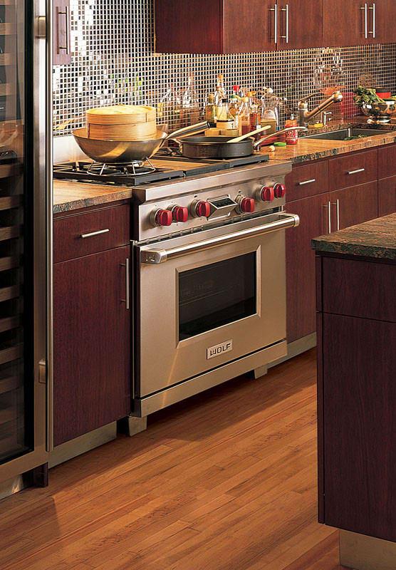 Wolf - 5.4 cu. ft Dual Fuel Range in Stainless - DF364G