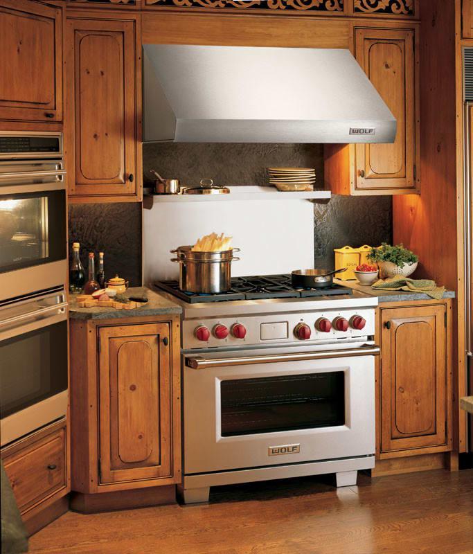 Wolf - 5.4 cu. ft Dual Fuel Range in Stainless - DF366LP