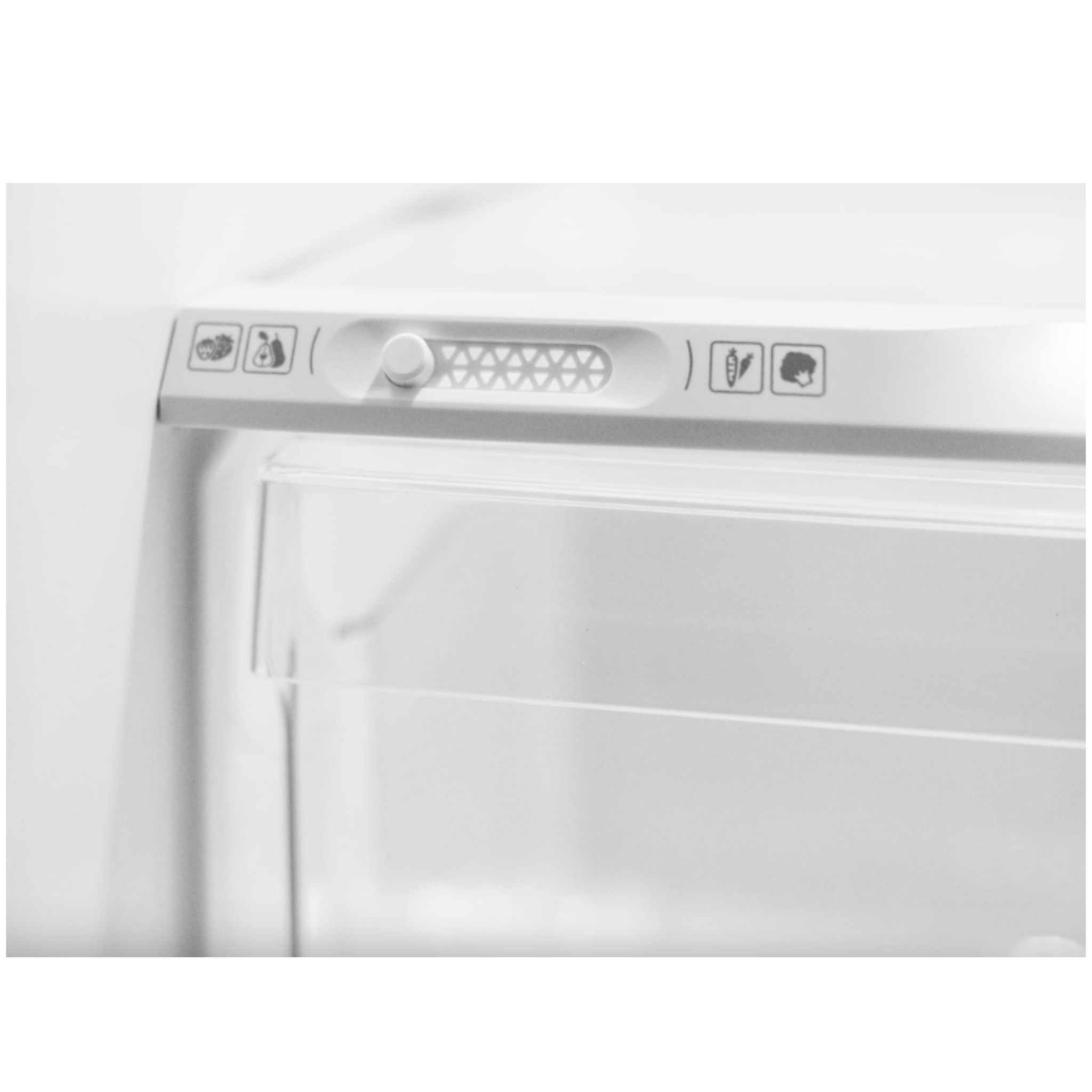 Danby - 27.94 Inch 18 cu. ft Top Mount Refrigerator in White - DFF176B1WDB