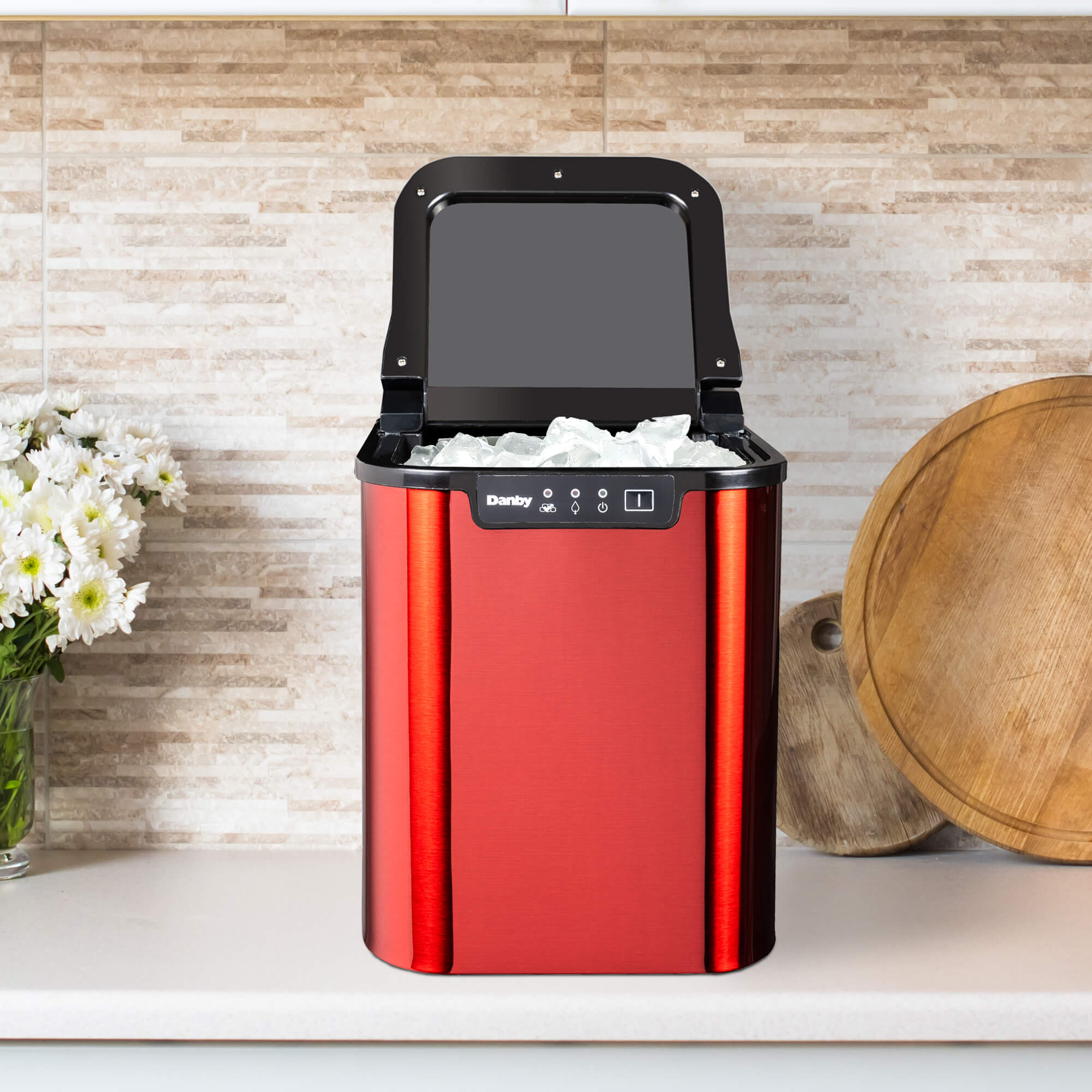 Danby - 9.81 Inch Countertop Ice Maker in Red - DIM2500RDB