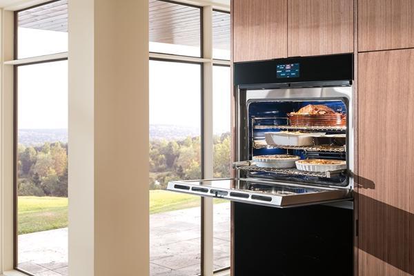 Wolf - 10.2 cu. ft Double Wall Oven in Black - DO30CM/B