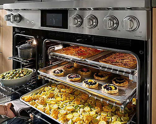 Dacor - 5.4 cu. ft Gas Range in Stainless - DOP48T960GS