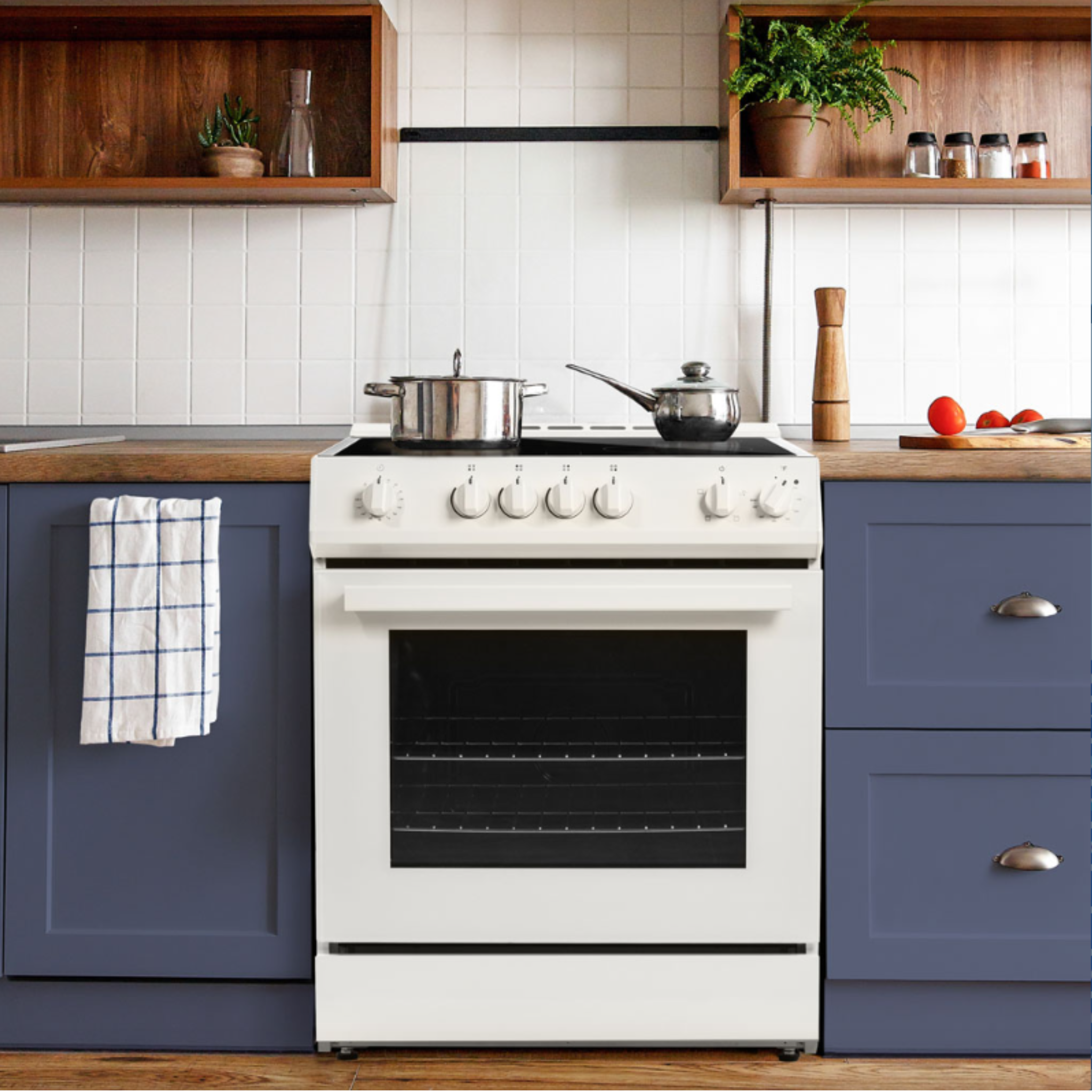 Danby - 5 cu. ft Electric Range in White - DRRM300WC