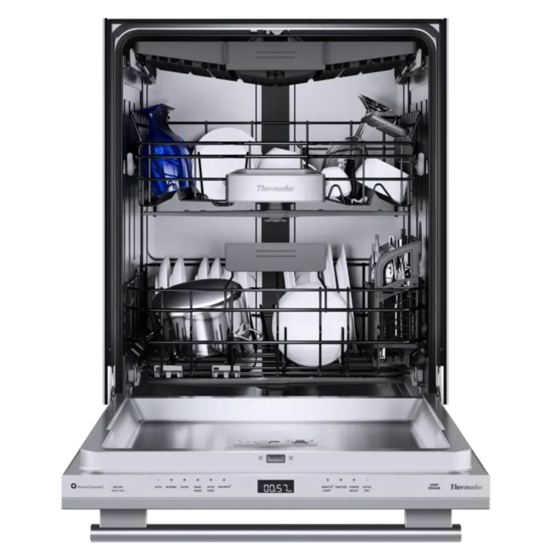 Thermador - 48 dBA Built In Dishwasher With Masterpiece Handle in Stainless - DWHD640EFM