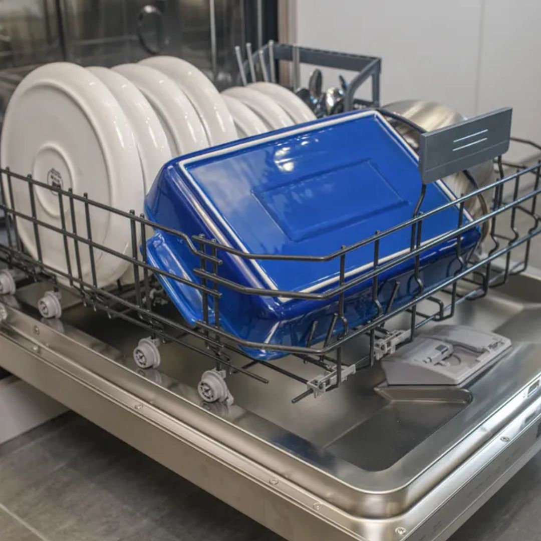 Thermador - 48 dBA Built In Emerald Dishwasher With Professional Handle in Stainless - DWHD640EFP