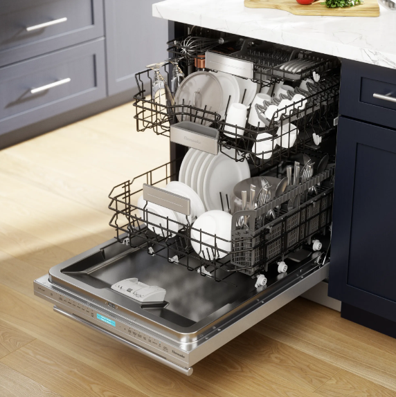 Thermador - 42 dBA Built In Dishwasher in Stainless - DWHD770CFM