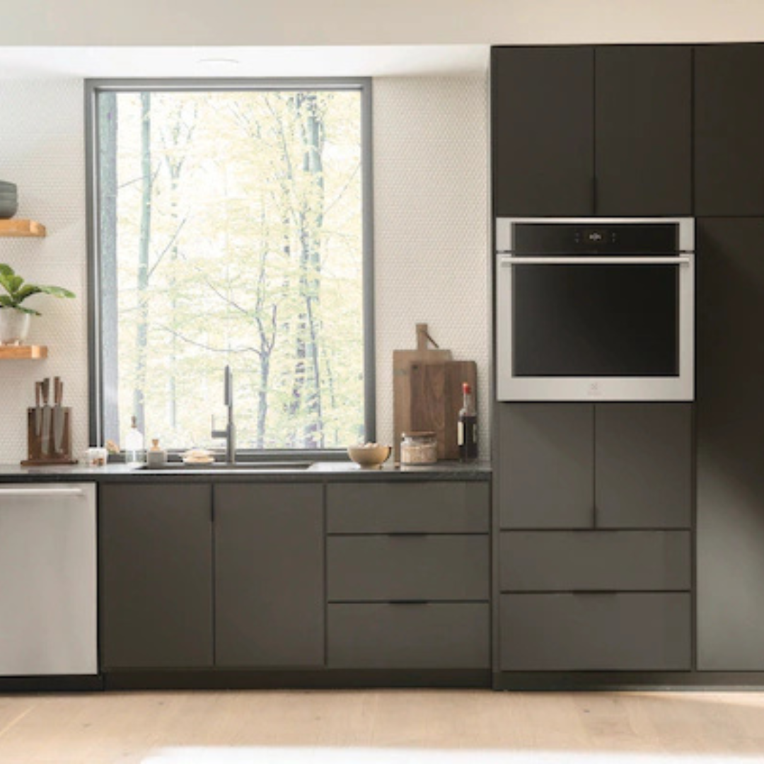 Electrolux - 5.3 cu. ft Single Wall Oven in Stainless - ECWS3012AS