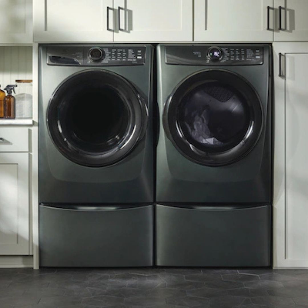 Electrolux - 8 cu. Ft Vented Gas Dryer in Alpine Green - ELFG7738AA