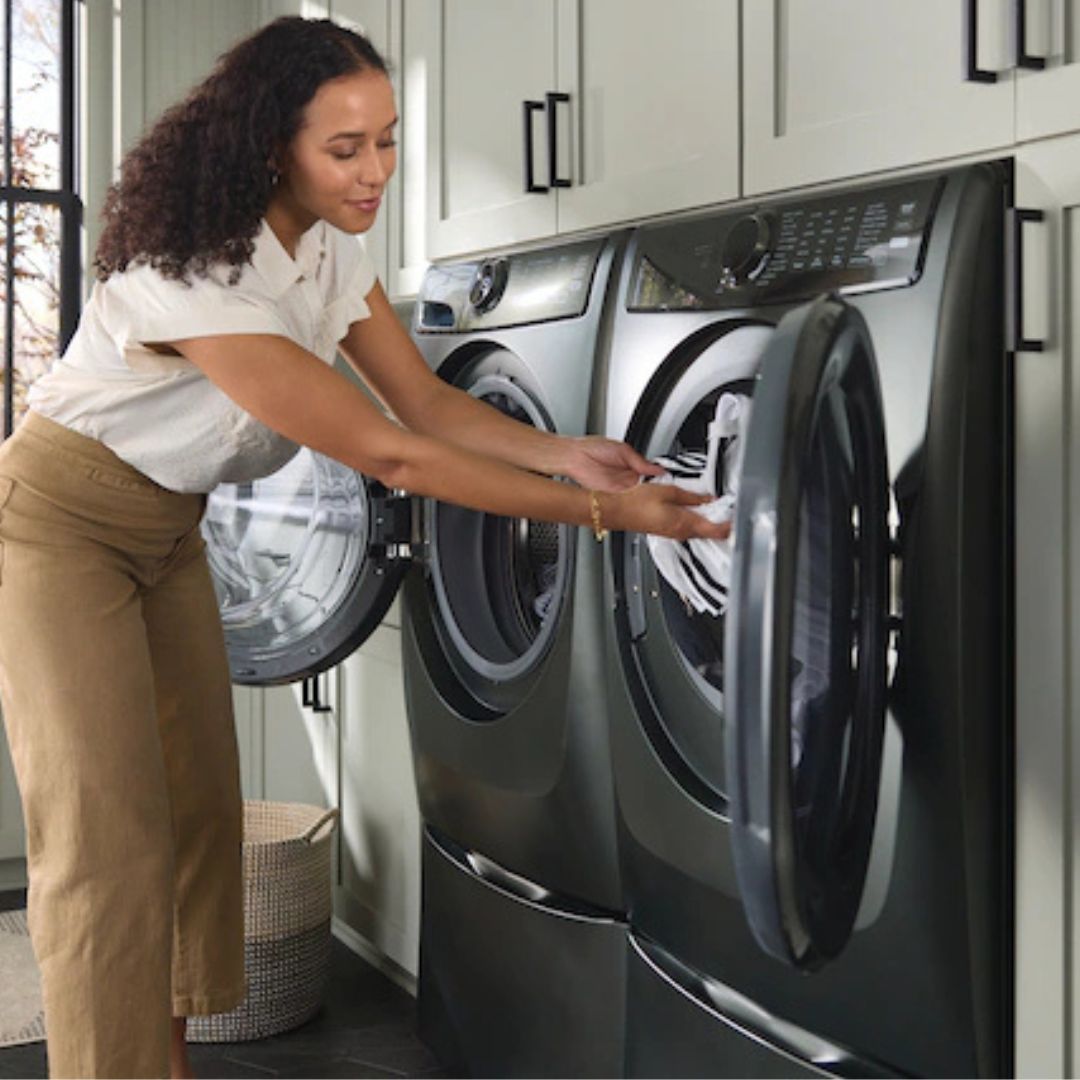 Electrolux - 8 cu. Ft Vented Gas Dryer in Alpine Green - ELFG7738AA