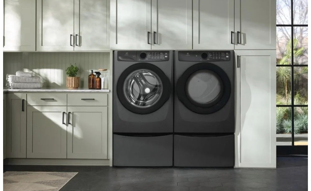 Electrolux - 5.2 cu. Ft Front Load Washer in Titanium - ELFW7437AT