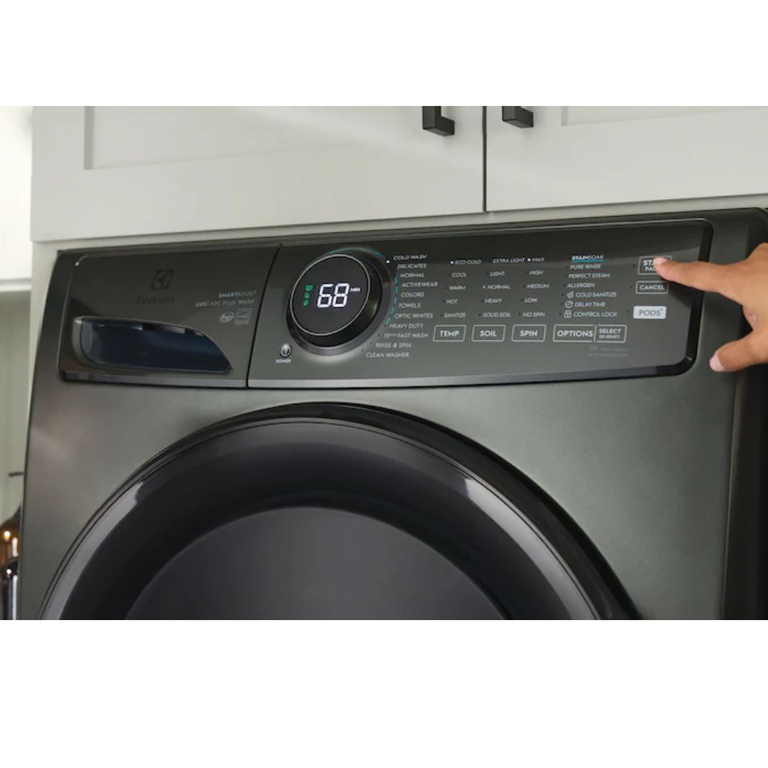 Electrolux - 5.2 cu. Ft Front Load Washer in Alpine Green - ELFW7738AA