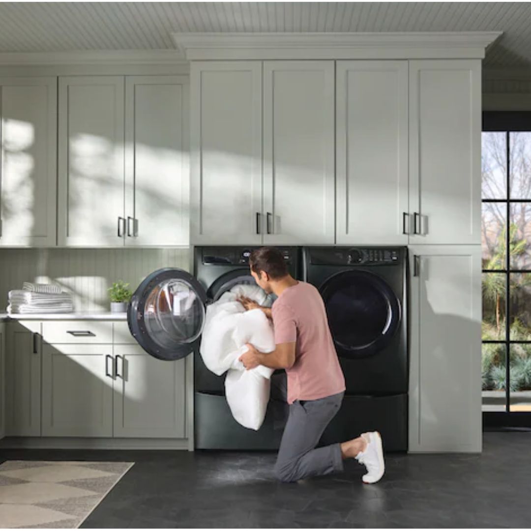 Electrolux - 5.2 cu. Ft Front Load Washer in Alpine Green - ELFW7738AA