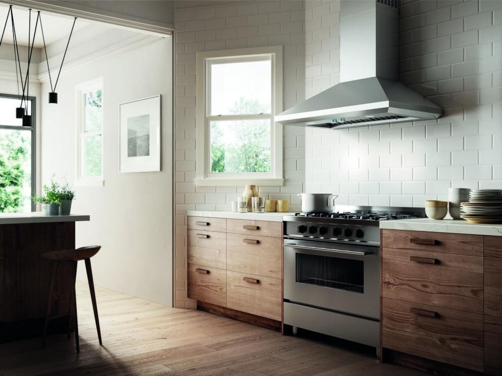 Elica - 30 Inch 600 CFM Wall Mount and Chimney Range Vent in Stainless - ELN630S2