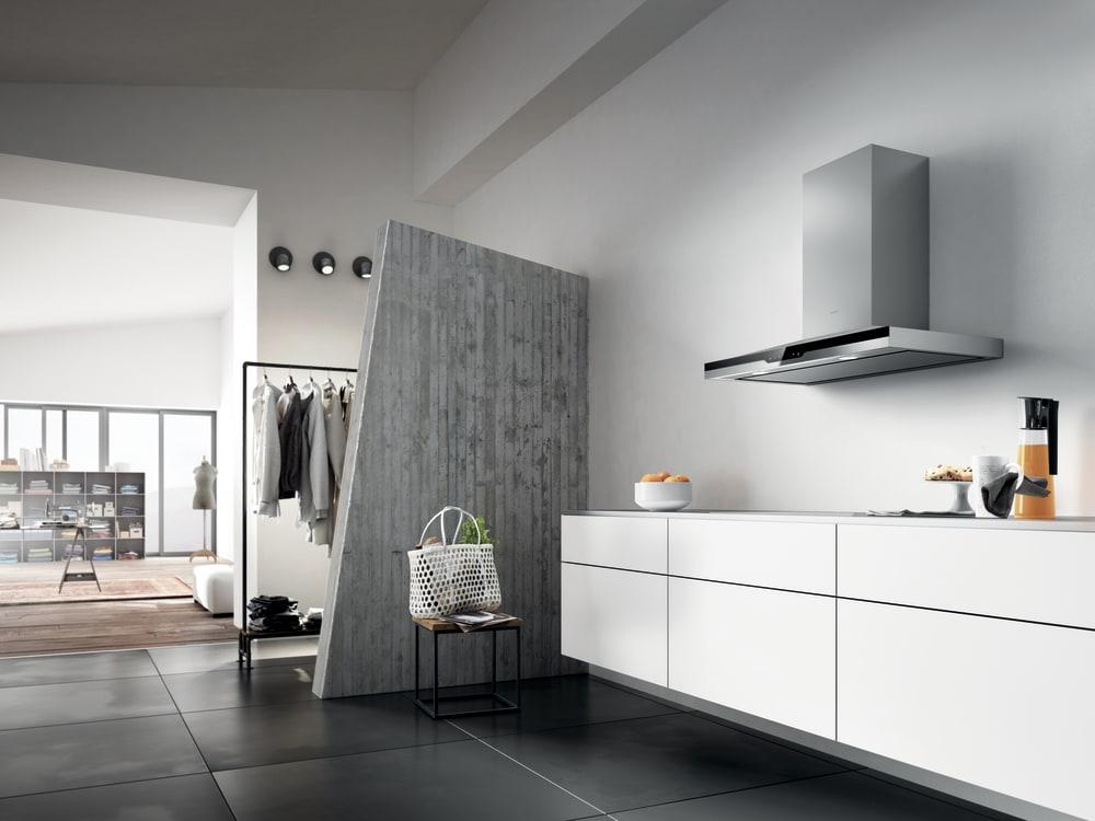 Elica - 30 Inch 600 CFM Wall Mount and Chimney Range Vent in Stainless - EST630SS