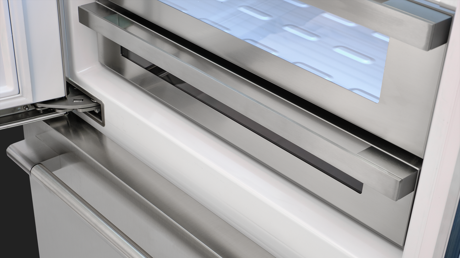 Fulgor - 36 Inch 14.7 cu. ft Bottom Mount Refrigerator in Stainless - F7PBM36S1-L