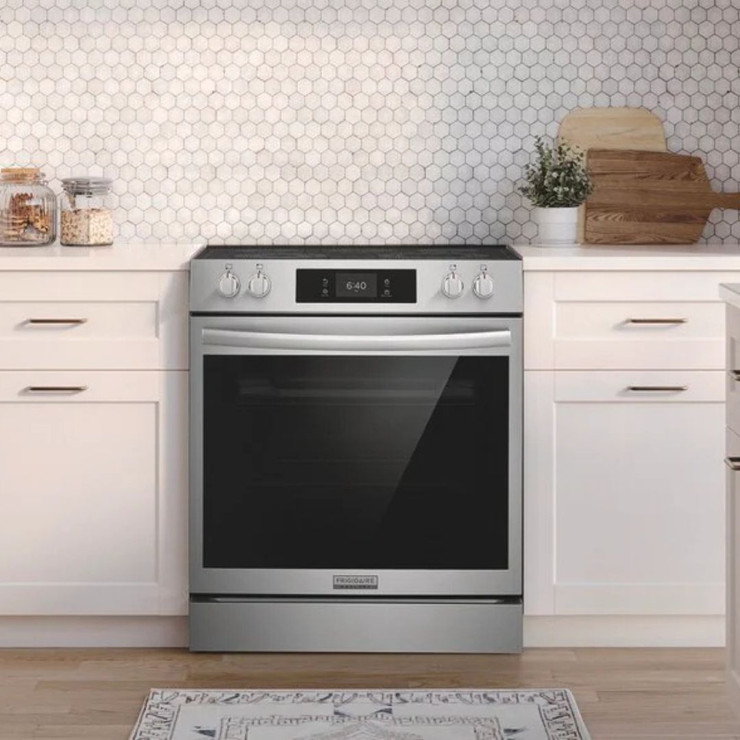 Frigidaire Gallery - 6.2 cu. ft Electric Range with Stone-Baked Pizza in Stainless - GCFE307CBF
